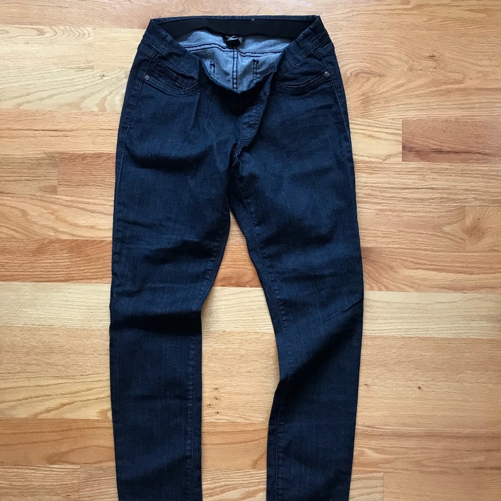 Maternity // Like-new Jeans Size M